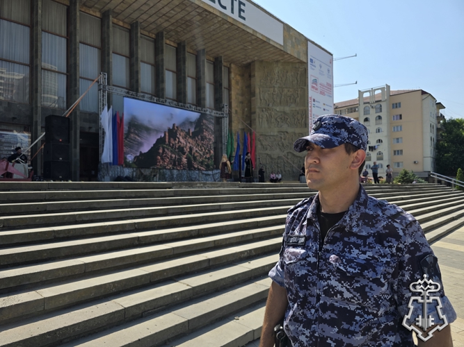 РОСГВАРДИЯ ОБЕСПЕЧИЛА ПРАВОПОРЯДОК ВО ВРЕМЯ ПРАЗДНОВАНИЯ ДНЯ РОССИИ В ДАГЕСТАНЕ