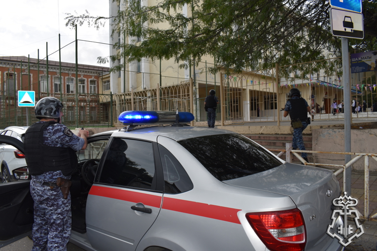 На Северном Кавказе росгвардейцы отработали действия по обеспечению безопасности избирательных участков