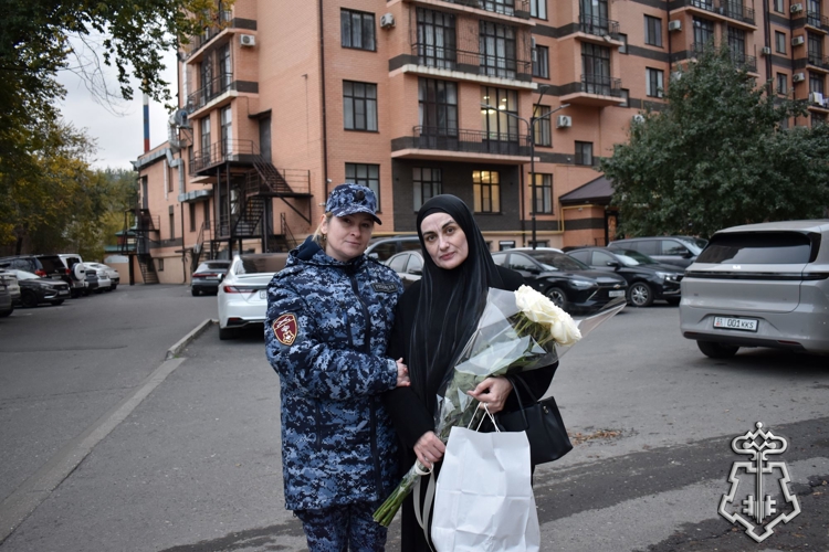 В Дагестане сотрудники вневедомственной охраны Росгвардии навестили семьи погибших коллег