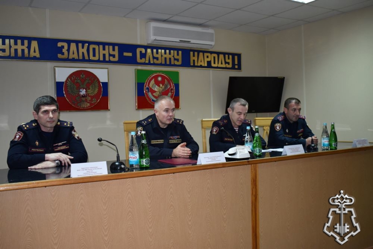 День образования подразделений вневедомственной охраны Росгвардии отметили в Дагестане