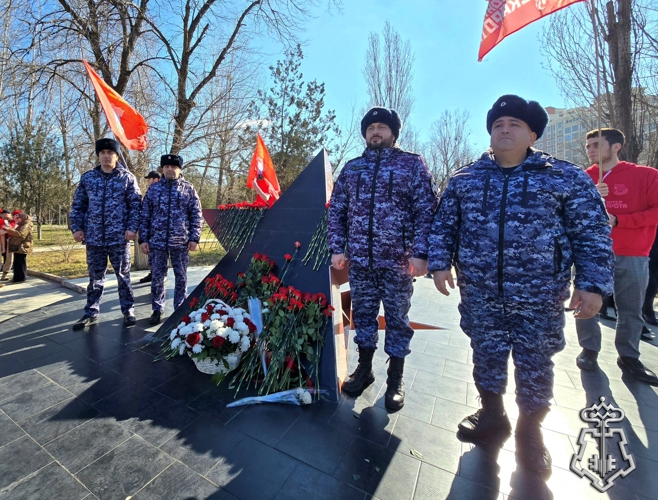 В Дагестане росгвардейцы почтили память воинов-интернационалистов