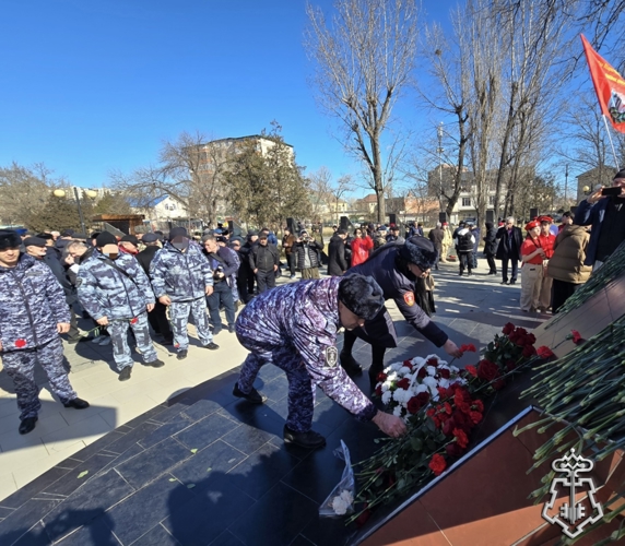 В Дагестане росгвардейцы почтили память воинов-интернационалистов