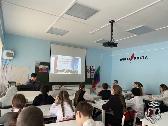 В Дагестане росгвардейцы провели памятные мероприятия, посвященные дню завершения Сталинградской битвы