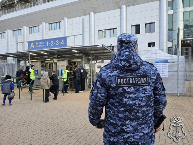 РОСГВАРДЕЙЦЫ ОБЕСПЕЧИЛИ БЕЗОПАСНОСТЬ ФУТБОЛЬНОГО МАТЧА РПЛ В ДАГЕСТАНЕ
