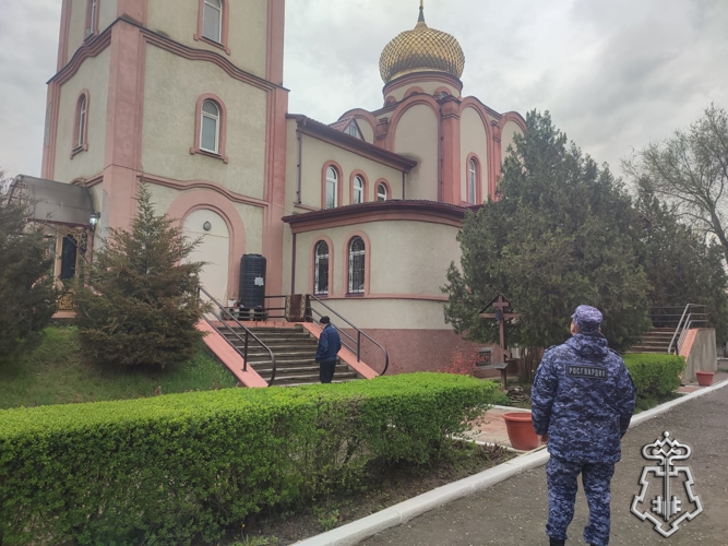 Росгвардейцы обеспечили безопасность во время празднования православного праздника Вербное воскресенье в Дагестане