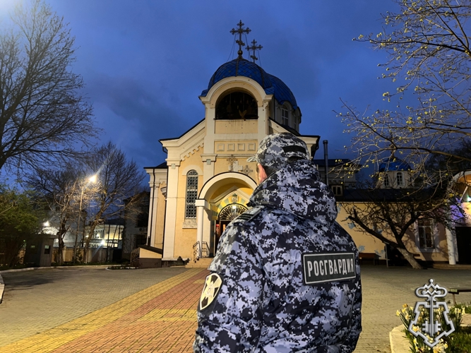 Росгвардейцы обеспечили безопасность во время празднования православного праздника Вербное воскресенье в Дагестане