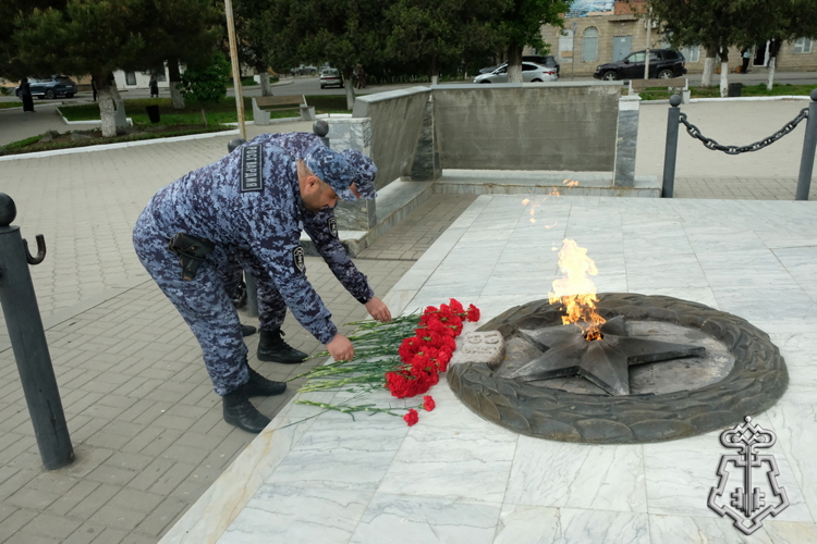 В Дагестане росгвардейцы провели автопробег ко Дню Победы и юбилею ведомства