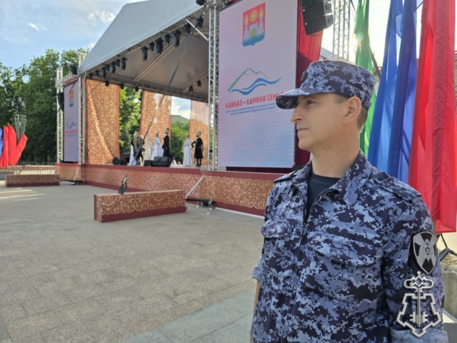 Росгвардия обеспечила правопорядок во время проведения XXIV Международного фестиваля фольклора и традиционной культуры «Горцы» в Дагестане