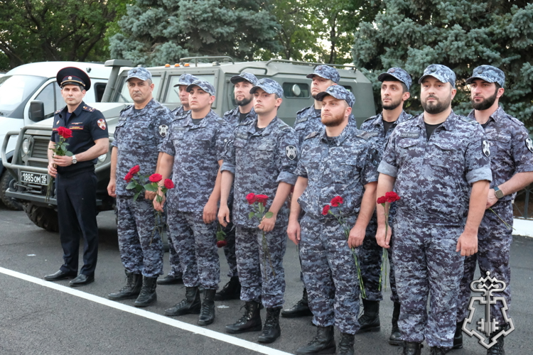В Дагестане росгвардейцы поддержали патриотическую акцию «Свеча памяти»