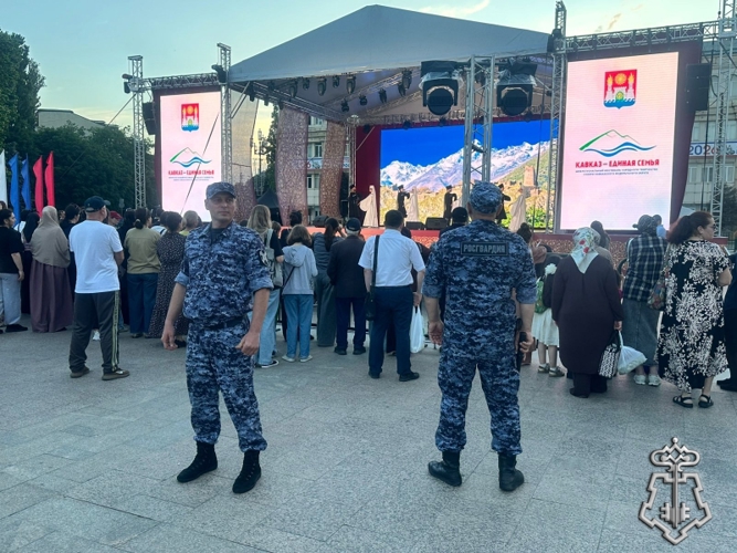 Росгвардия обеспечила правопорядок во время проведения XXIV Международного фестиваля фольклора и традиционной культуры «Горцы» в Дагестане