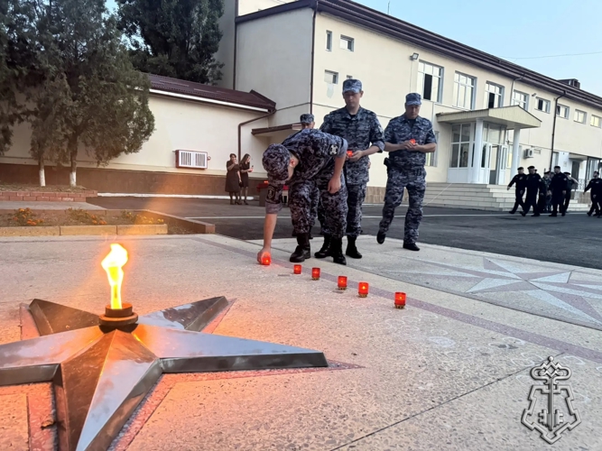 В Дагестане росгвардейцы поддержали патриотическую акцию «Свеча памяти»