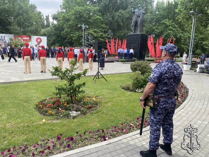 Росгвардия обеспечила охрану общественного порядка во время проведения патриотической акции в Дагестане