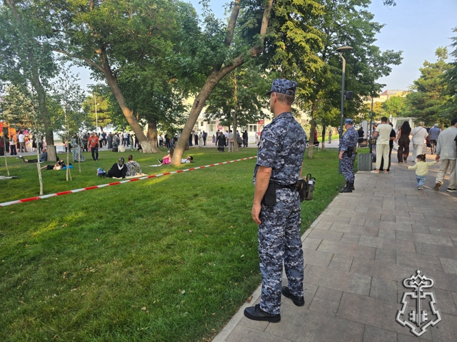 Росгвардейцы обеспечили правопорядок на праздновании Дня Конституции Республики Дагестан
