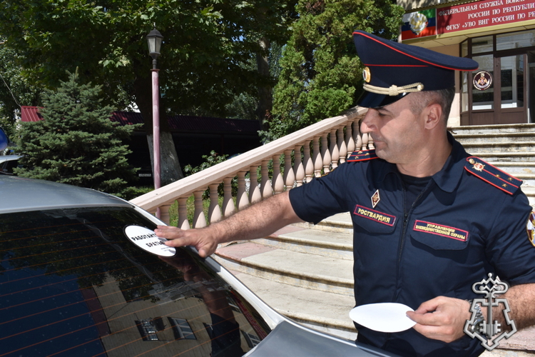 В Дагестане росгвардейцы провели акцию «Работайте, братья!» (видео)