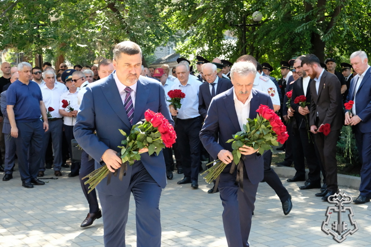 В Дагестане почтили память Героя России, офицера Росгвардии Магомеда Нурбагандова (видео)