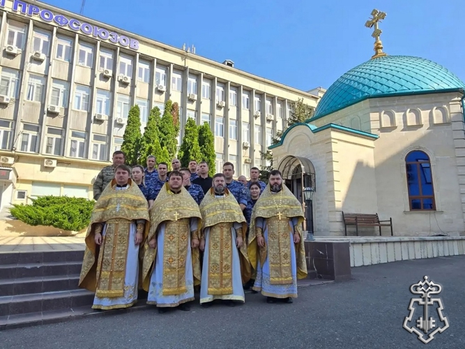 В День Крещения Руси росгвардейцы приняли участие в праздничном молебне (видео)
