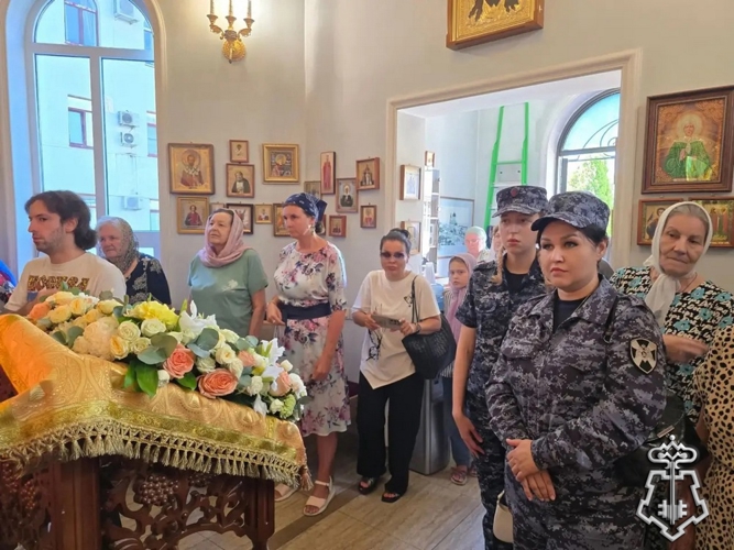 В День Крещения Руси росгвардейцы приняли участие в праздничном молебне (видео)