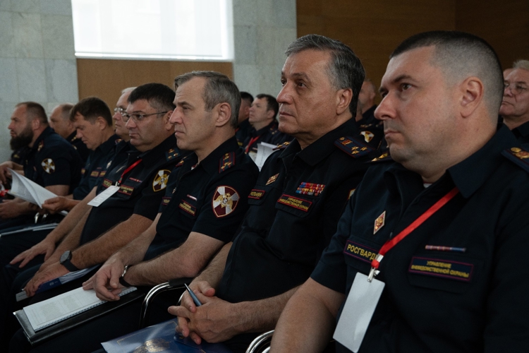 Начальник вневедомственной охраны Управления Росгвардии по Республике Дагестан принял участие во Всероссийском совещании-семинаре в Нижнем Новгороде (видео)