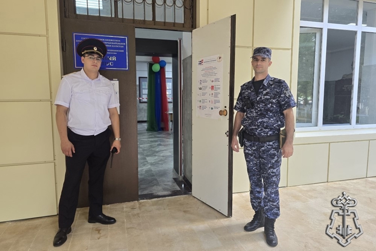 В Дагестане росгвардейцы обеспечили охрану общественного порядка в дни выборов 
