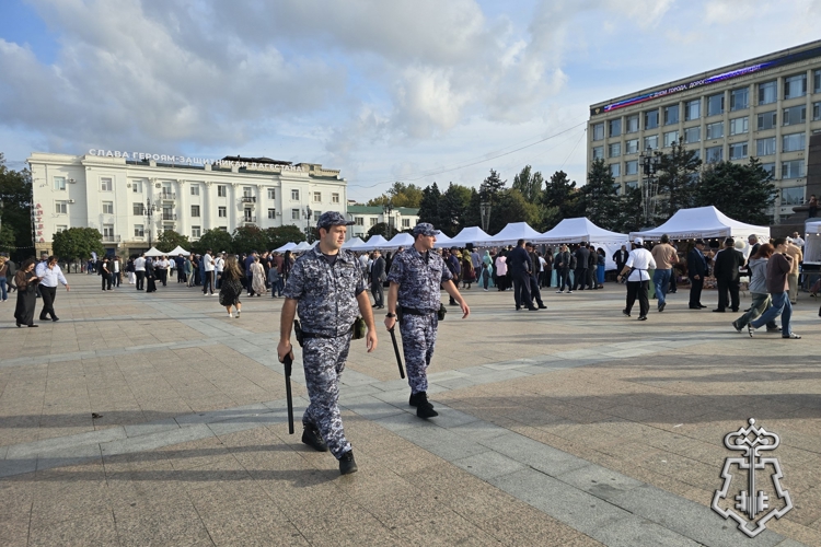 Росгвардейцы обеспечили безопасность на праздновании Дня города Махачкалы