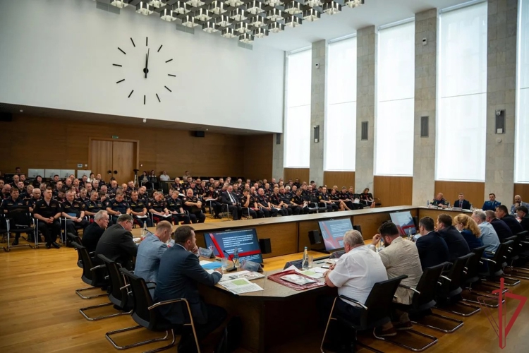 Начальник вневедомственной охраны Управления Росгвардии по Республике Дагестан принял участие во Всероссийском совещании-семинаре в Нижнем Новгороде (видео)