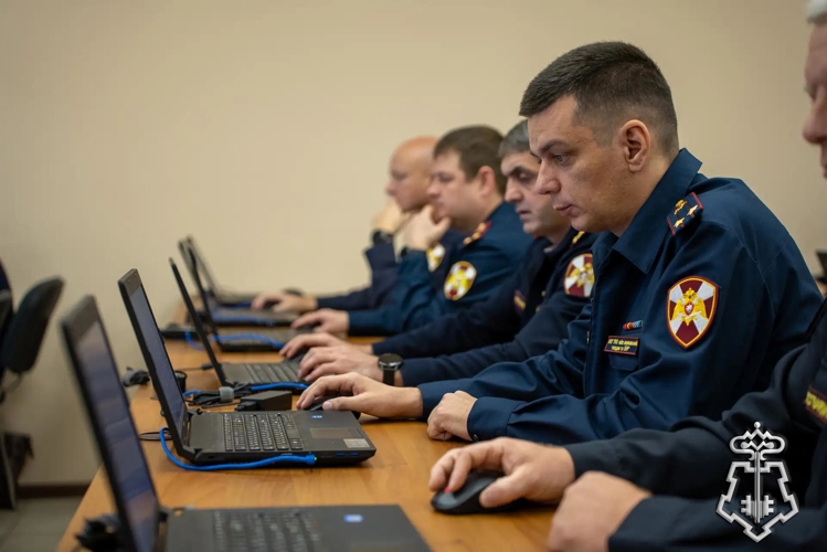  Подмосковье завершились курсы повышения квалификации руководителей подразделений вневедомственной охраны Росгвардии