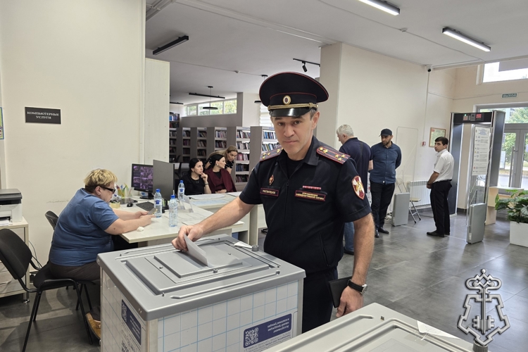 Руководитель вневедомственной охраны Управления Росгвардии по Республике Дагестан принял участие в Едином дне голосования