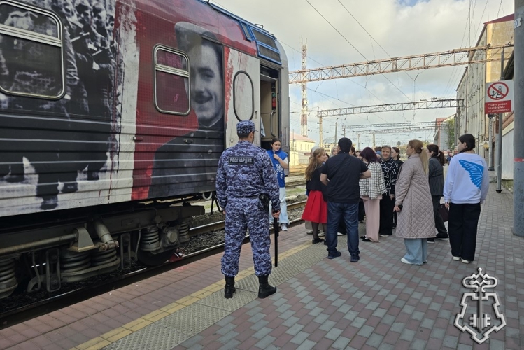 Росгвардейцы обеспечили безопасность пребывания «Поезда Победы» в Дагестане